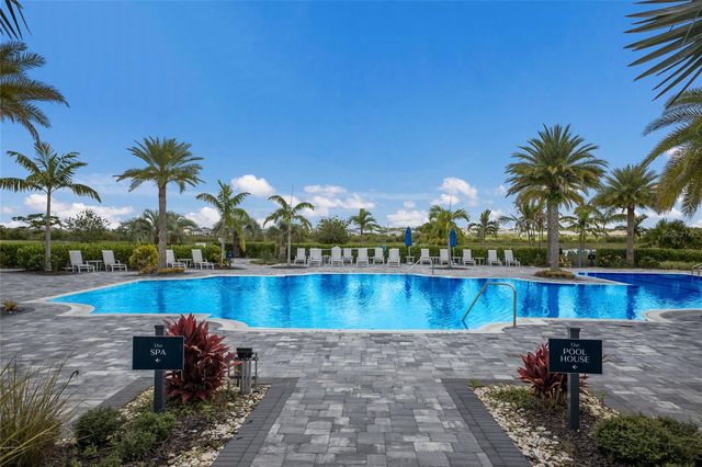 8310 REDONDA LOOP, Lakewood Ranch, FL 34202