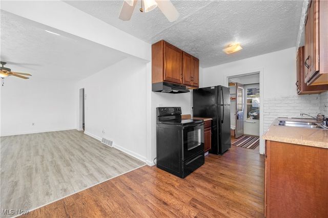 637 Reublin Court, Elyria, OH 44035