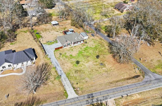 461 Port Hudson Plains Rd, Zachary, LA 70791