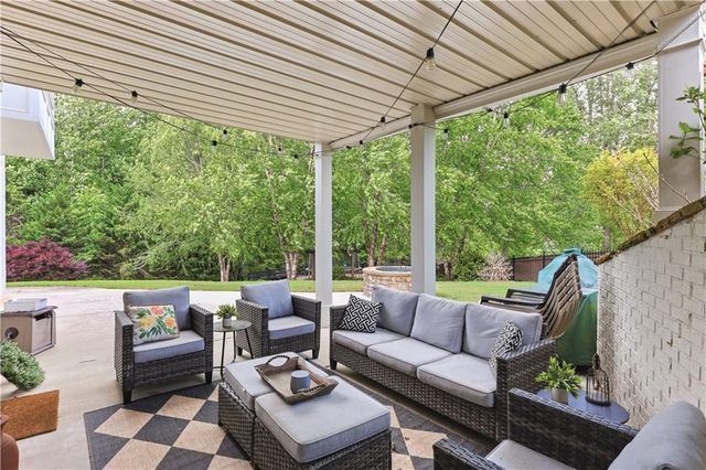 5708 Avalon Commons Way, Clermont, GA 30527