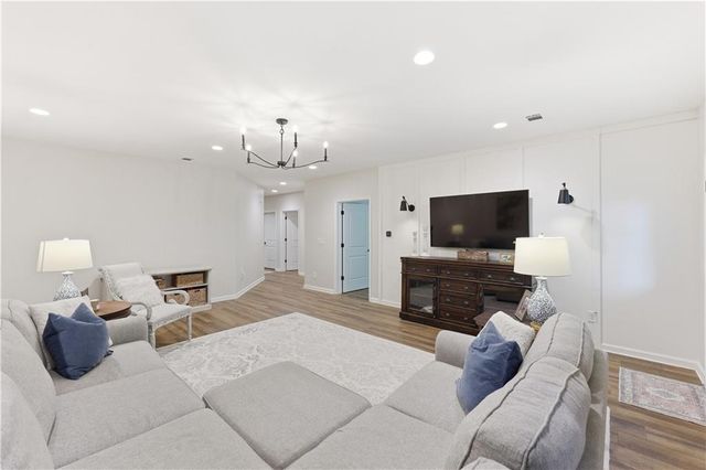 5708 Avalon Commons Way, Clermont, GA 30527