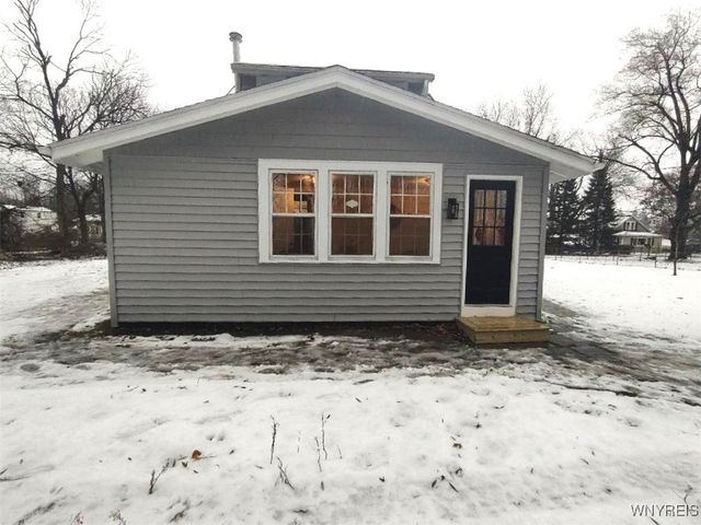 9500 Southwood Drive, Evans, NY 14006