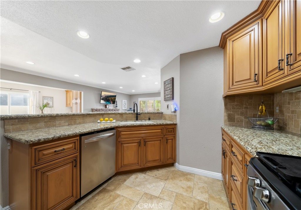 Image 21 of property listing at 1582 Foxdale Court, Upland, CA 91786