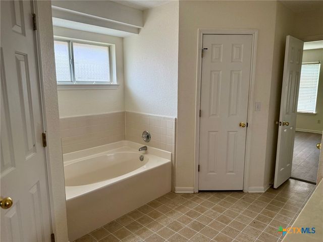 2805 Eastwood Drive, Killeen, TX 76549