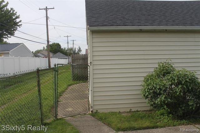 3184 20th Street, Wyandotte, MI 48192