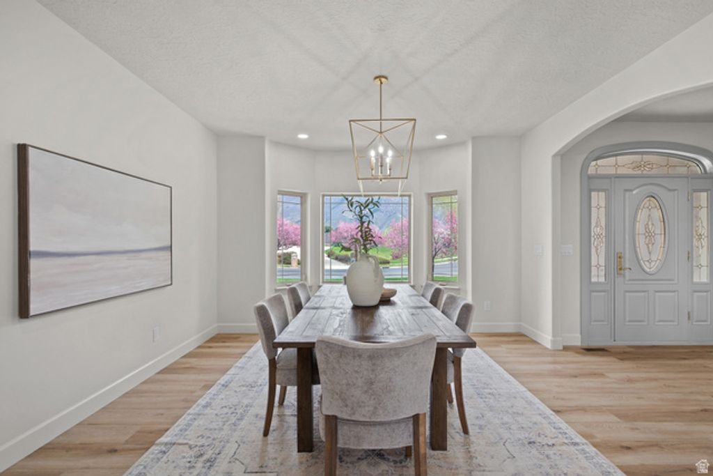 Image 4 of property listing at 184 S PFEIFFERHORN DR, Alpine, UT 84004