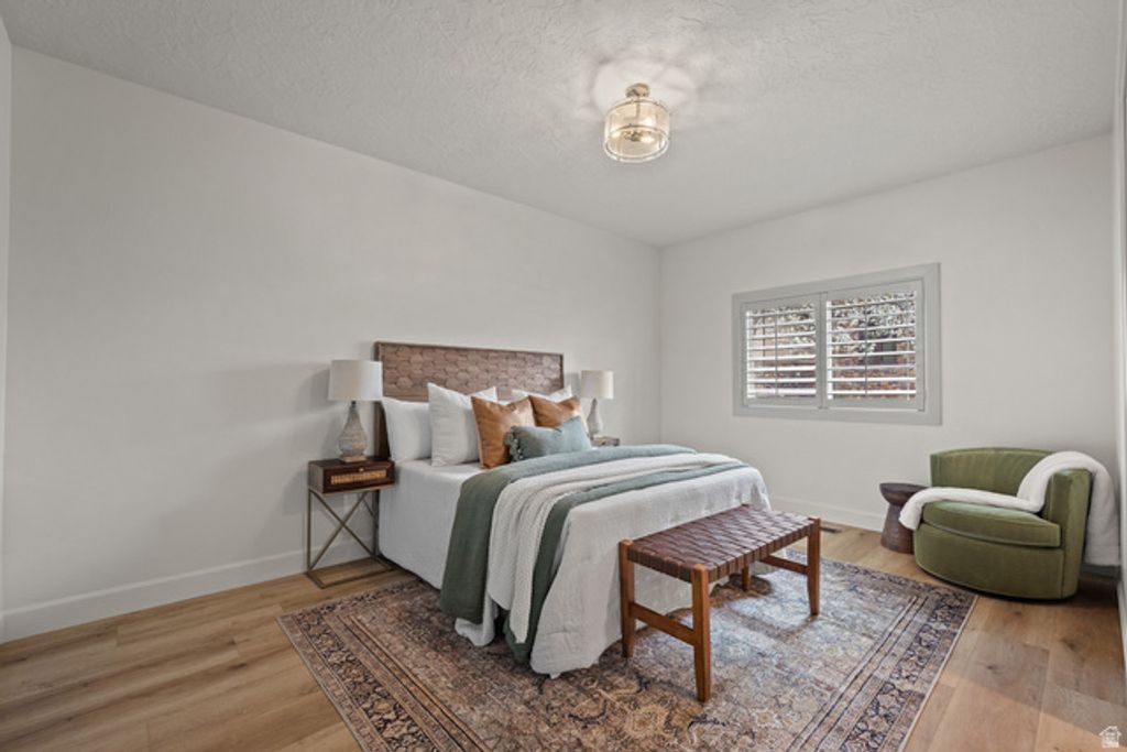 Image 35 of property listing at 184 S PFEIFFERHORN DR, Alpine, UT 84004