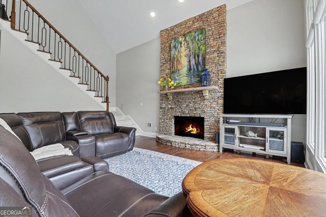 8895 Willowbrae Lane, Roswell, GA 30076