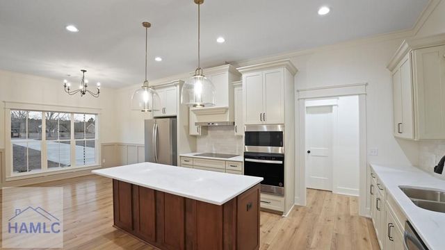 112 Foxwood Drive, Odum, GA 31555