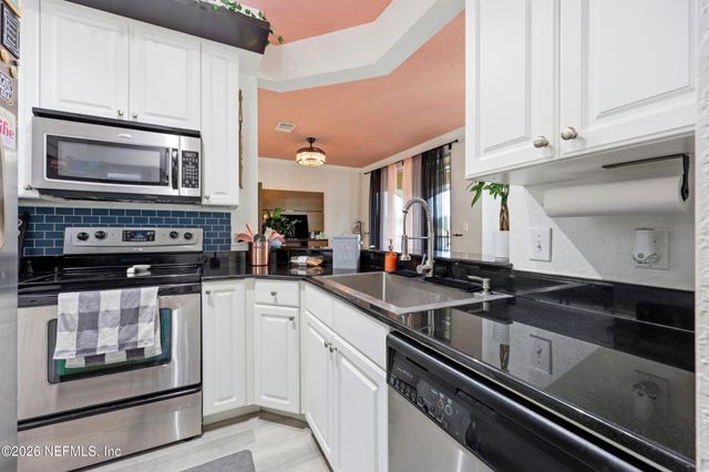 8539 GATE Parkway W 629, Jacksonville, FL 32216