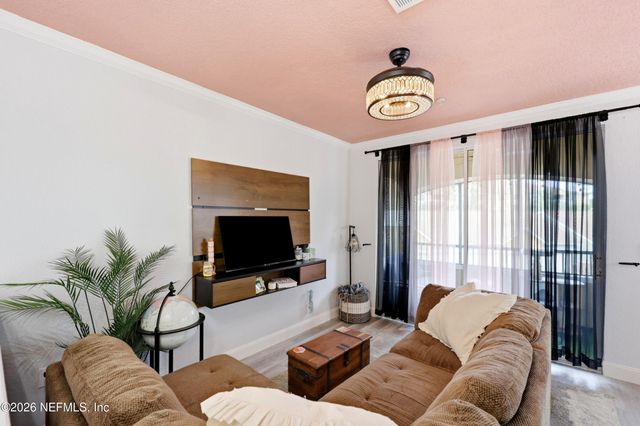 8539 GATE Parkway W 629, Jacksonville, FL 32216