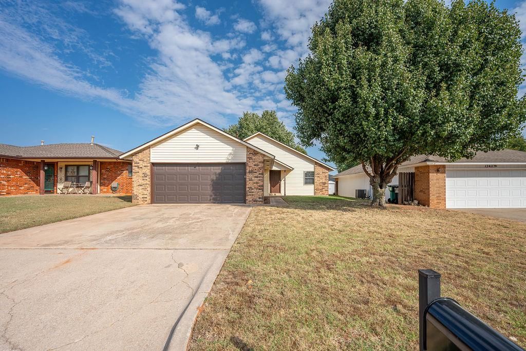 12413 SW 14th Street, Yukon, OK 73099