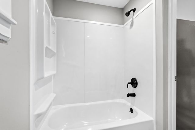 365 White Pigeon Street, Constantine Vllg, MI 49042