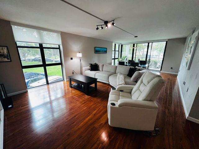 1201 River Reach Drive 110, Fort Lauderdale, FL 33315