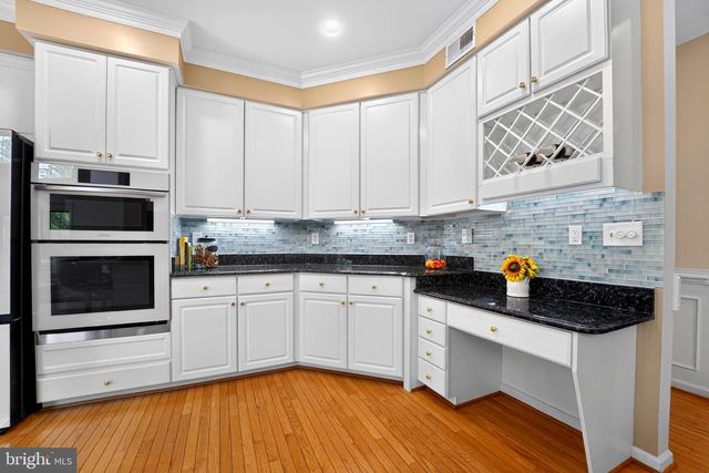 1316 W SEMINARY AVE, Lutherville Timonium, MD 21093