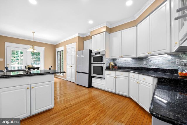 1316 W SEMINARY AVE, Lutherville Timonium, MD 21093