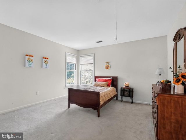 1316 W SEMINARY AVE, Lutherville Timonium, MD 21093