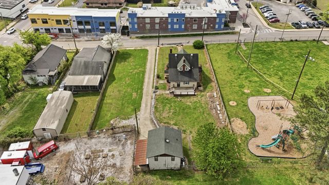 111 W Manning Street, Chattanooga, TN 37405