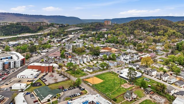 111 W Manning Street, Chattanooga, TN 37405