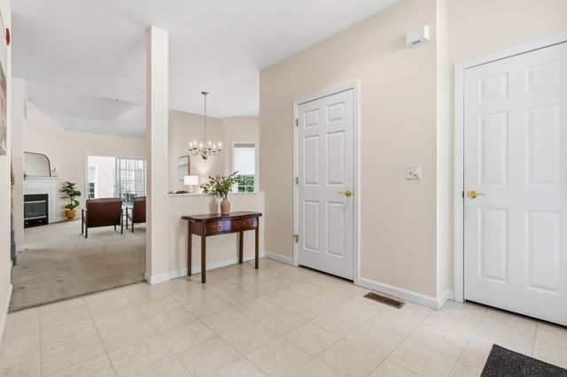 34 Mammoth Rd Unit 25, Hooksett, NH 03106