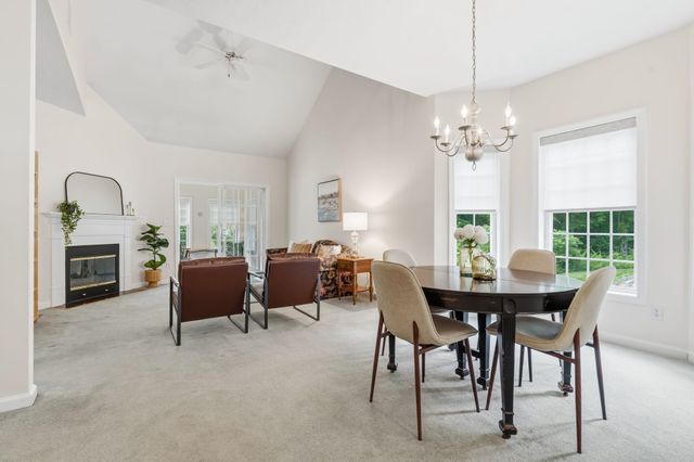 34 Mammoth Rd Unit 25, Hooksett, NH 03106