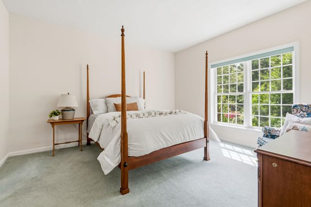 34 Mammoth Rd Unit 25, Hooksett, NH 03106