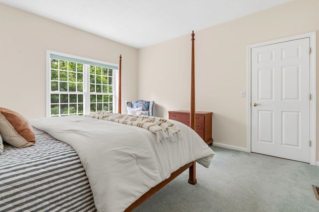 34 Mammoth Rd Unit 25, Hooksett, NH 03106