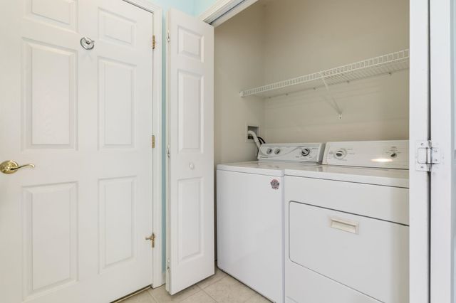 34 Mammoth Rd Unit 25, Hooksett, NH 03106