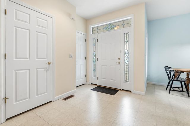 34 Mammoth Rd Unit 25, Hooksett, NH 03106