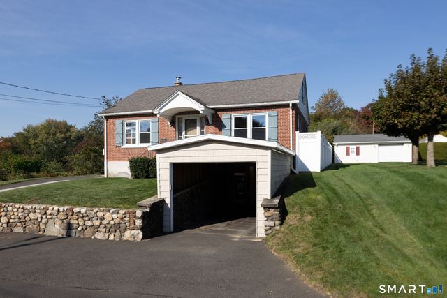 27 Kodak Street, Waterbury, CT 06704