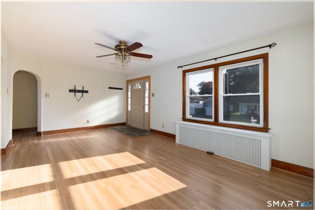 27 Kodak Street, Waterbury, CT 06704