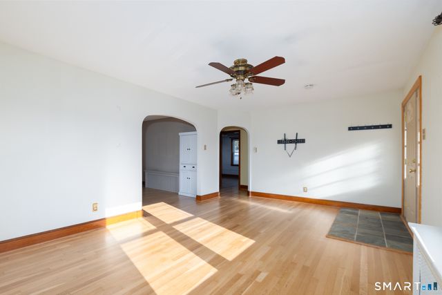 27 Kodak Street, Waterbury, CT 06704