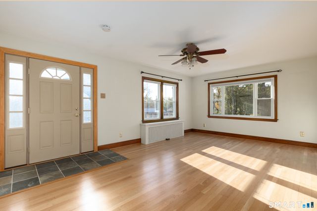 27 Kodak Street, Waterbury, CT 06704
