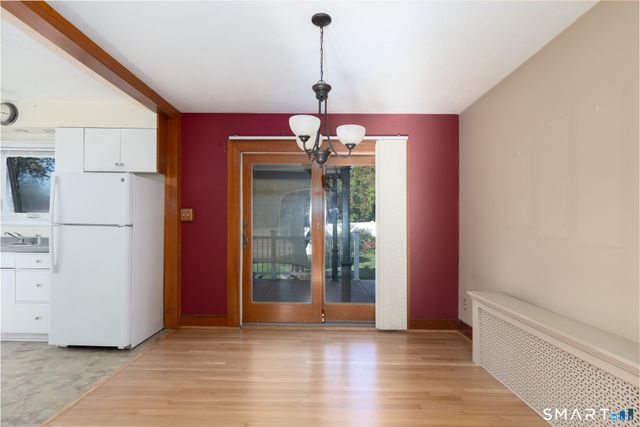 27 Kodak Street, Waterbury, CT 06704