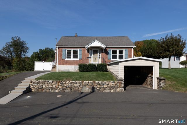 27 Kodak Street, Waterbury, CT 06704