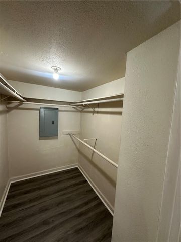 16120 Stuebner Airline Road 202, Spring, TX 77379