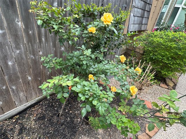 16120 Stuebner Airline Road 202, Spring, TX 77379