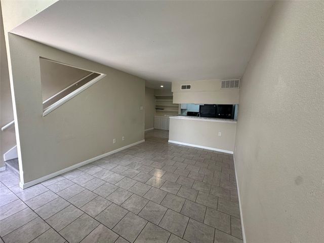 16120 Stuebner Airline Road 202, Spring, TX 77379