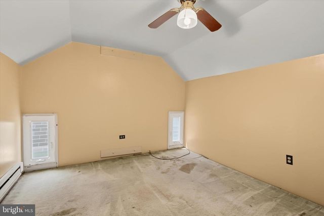 60 E MAPLE ST, Dallastown, PA 17313
