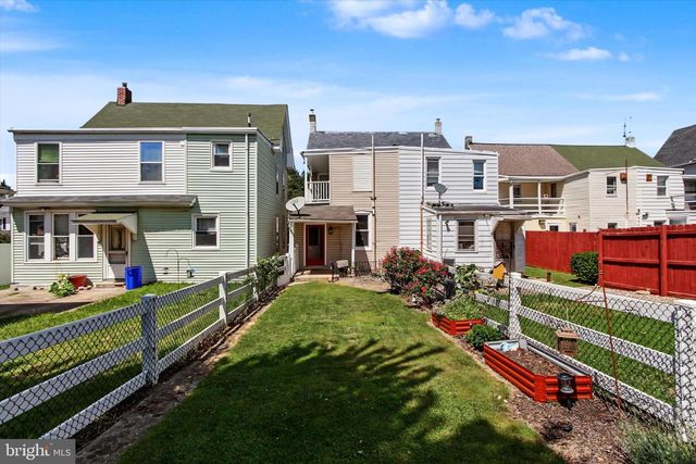 60 E MAPLE ST, Dallastown, PA 17313