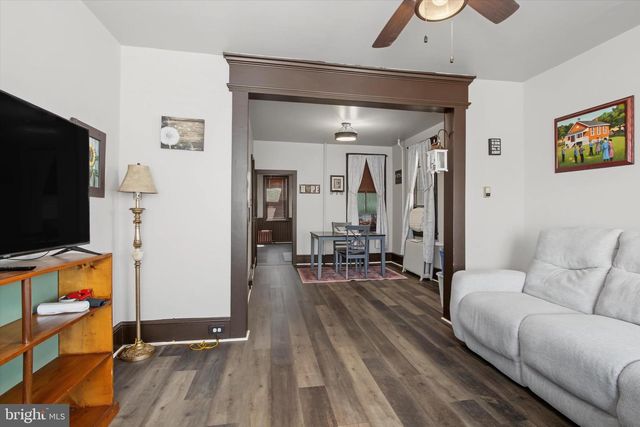 60 E MAPLE ST, Dallastown, PA 17313