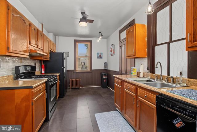 60 E MAPLE ST, Dallastown, PA 17313