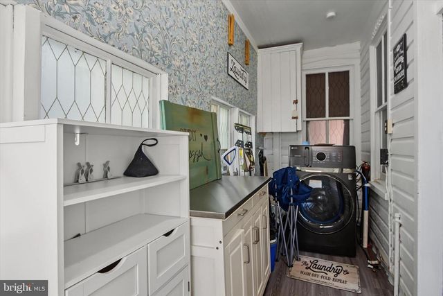 60 E MAPLE ST, Dallastown, PA 17313