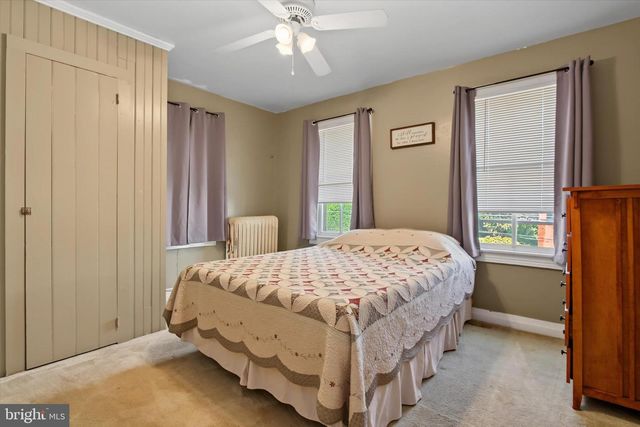 60 E MAPLE ST, Dallastown, PA 17313