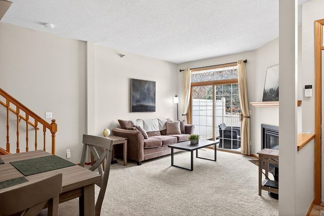 17975 Cobblestone Way, Eden Prairie, MN 55347