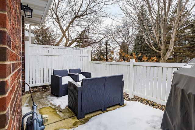 17975 Cobblestone Way, Eden Prairie, MN 55347