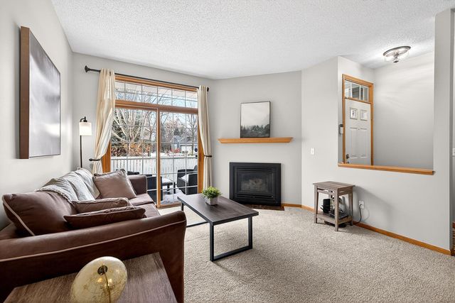 17975 Cobblestone Way, Eden Prairie, MN 55347