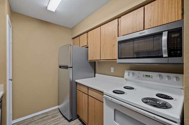 18515 Egret Bay Boulevard 1208, Webster, TX 77058