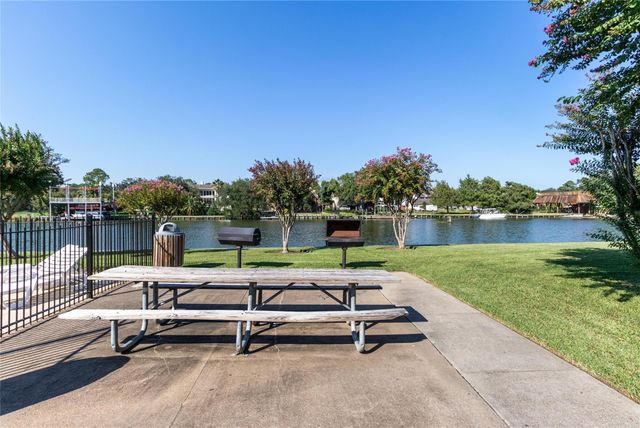 18515 Egret Bay Boulevard 1208, Webster, TX 77058