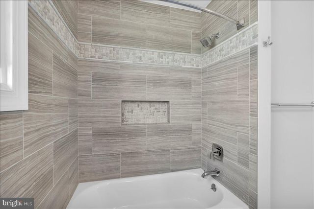 5 HAMILTON CT, Southampton, NJ 08088